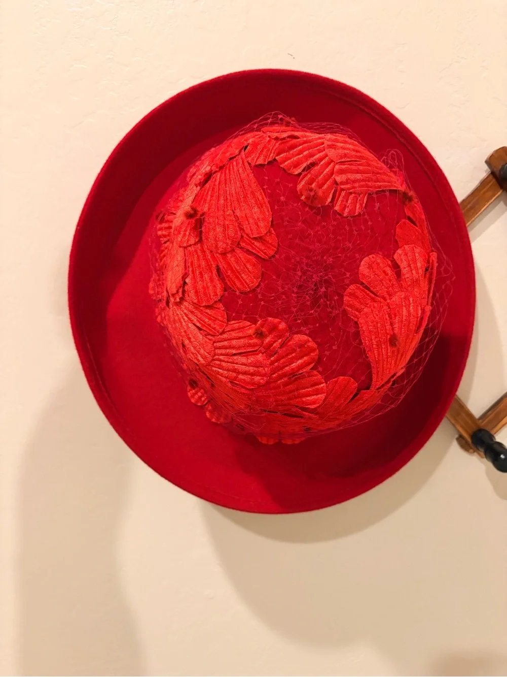 Wool Red Floral Appliqué Veiled Women's Hat